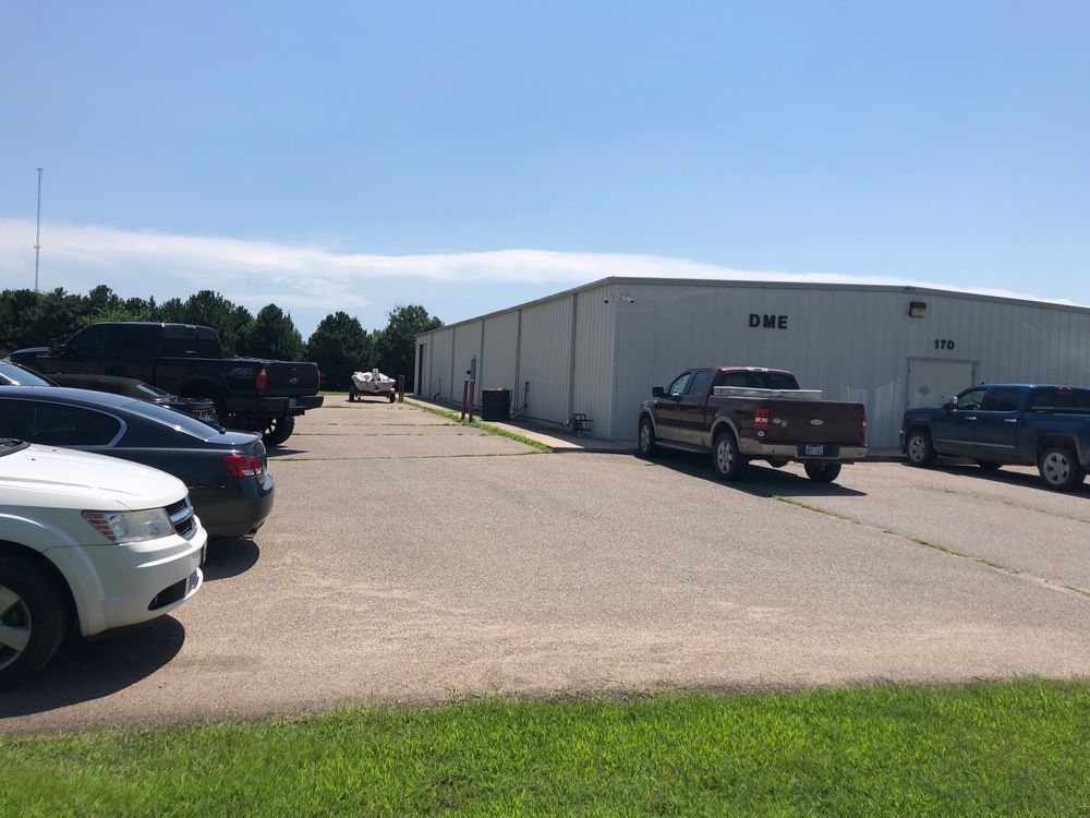 I-35 Office Warehouse 6,000 SF HEAT/AC: 170 Cain Dr, Haysville, KS 67060